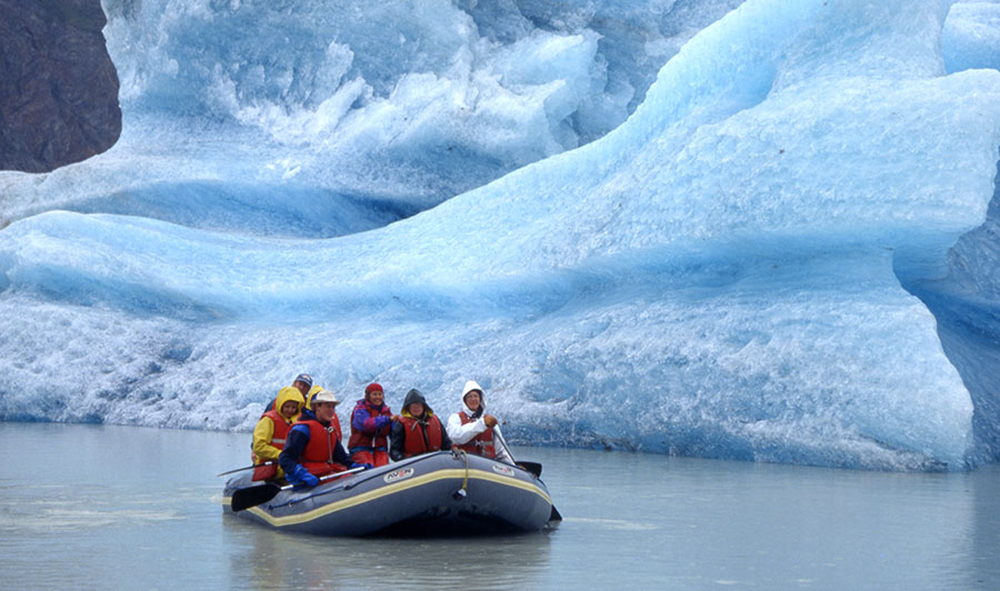 Rafting auf dem Lowell Lake im Kluane National Park