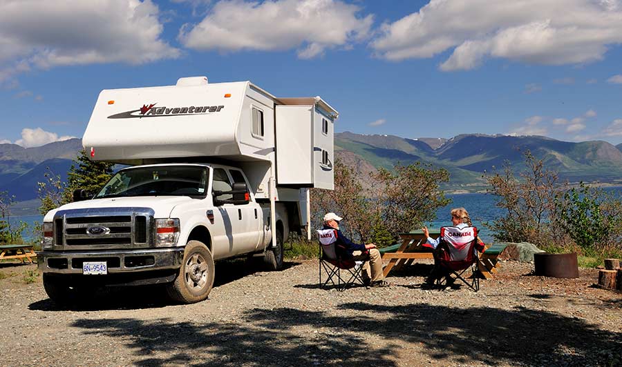 Camper am Kluane Lake